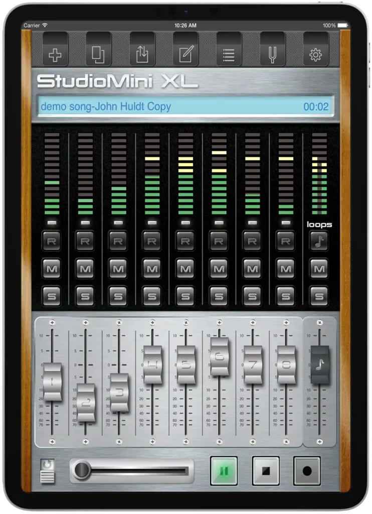 StudioMiniXL-iPad Screenshot of StudioMini XL multitrack recorder app on iPad.